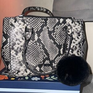 Stylish Black and Gray Snake Print Women's Bag